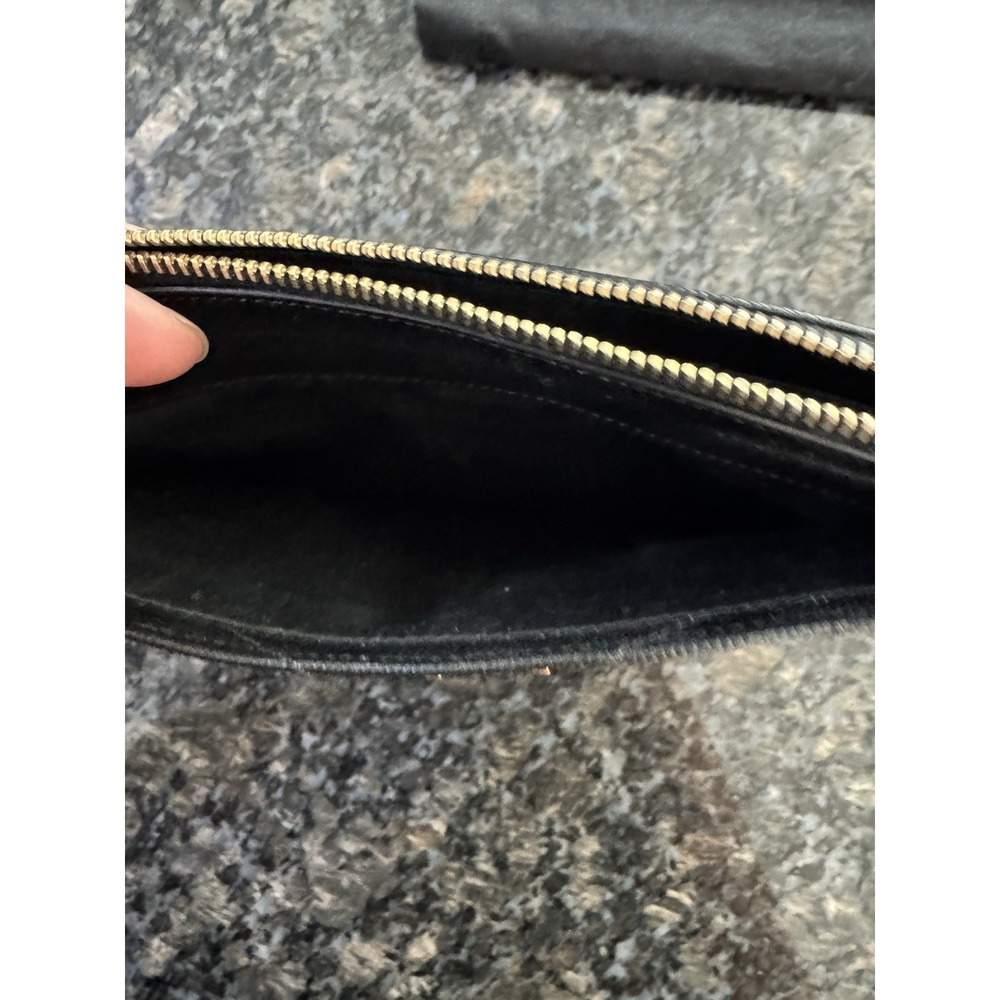 Saint Laurent Monogram Quilted Leather Clutch Ysl Black‎ - Picture 8 of 8